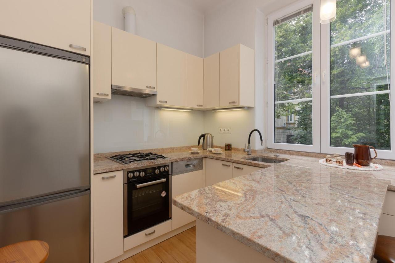 Warsaw New Town Square Apartment For 5 Guests By Noclegi Renters Esterno foto